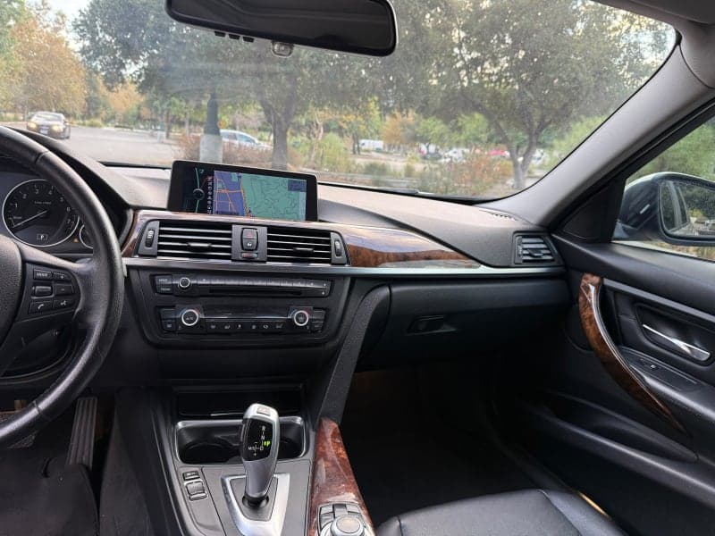 2013 BMW 328i photo 14