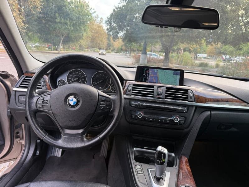 2013 BMW 328i photo 13