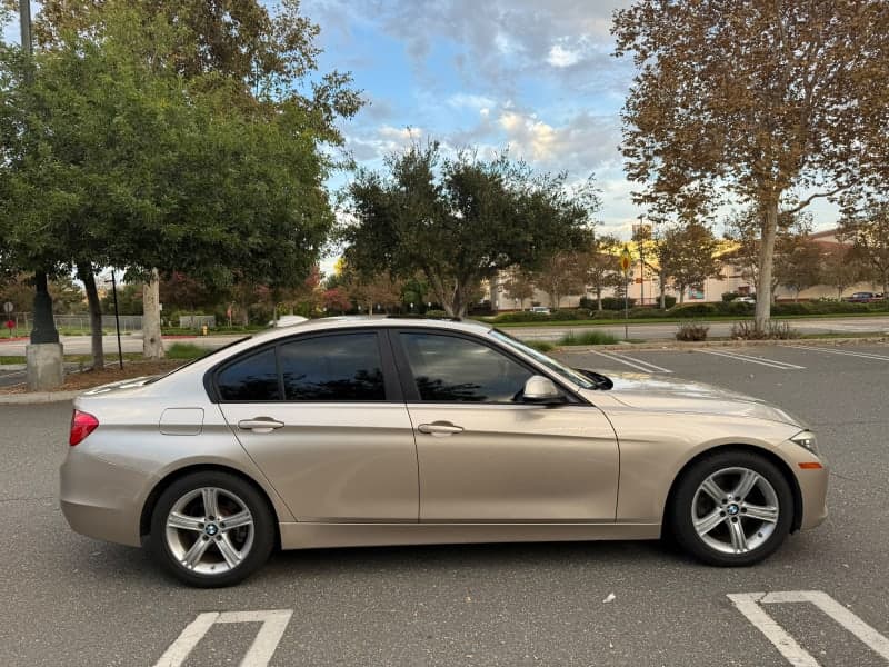 2013 BMW 328i photo 4